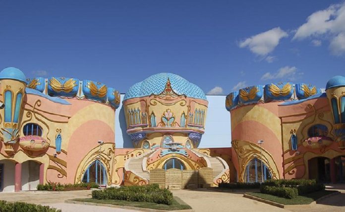 Attrazioni Rainbow Magicland, Castello di Alfea